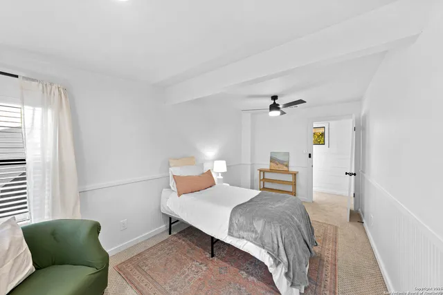 $725,000 | 884 Lakebreeze Drive, Canyon Lake, TX 78133