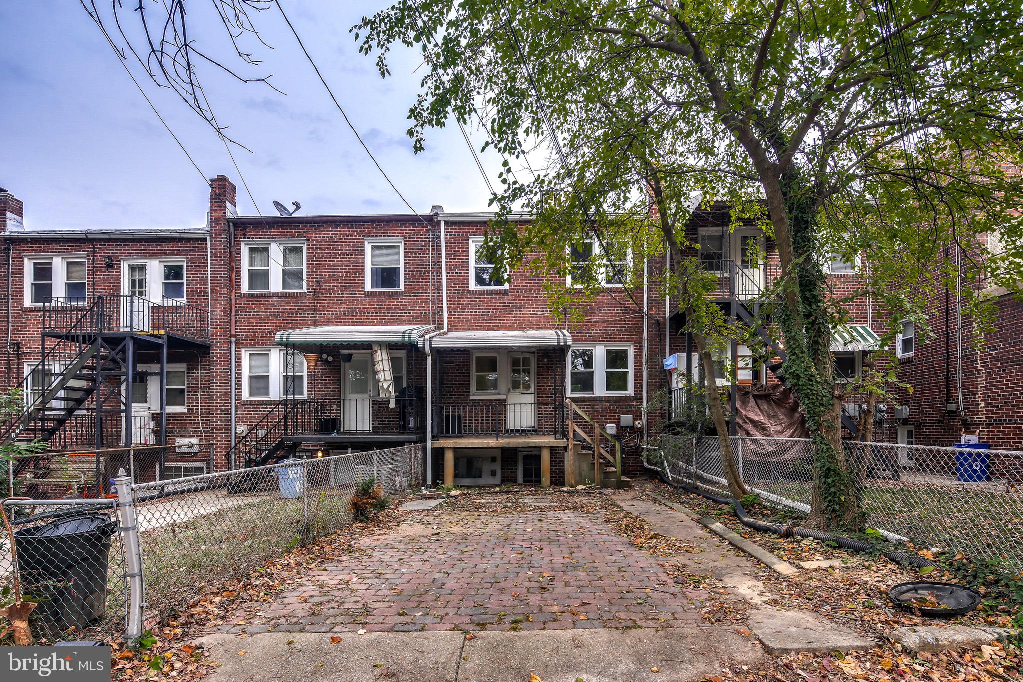 134 Cherrydell Road Baltimore, MD 21228 - Photo 34 of 36 a front view of a house with garden
