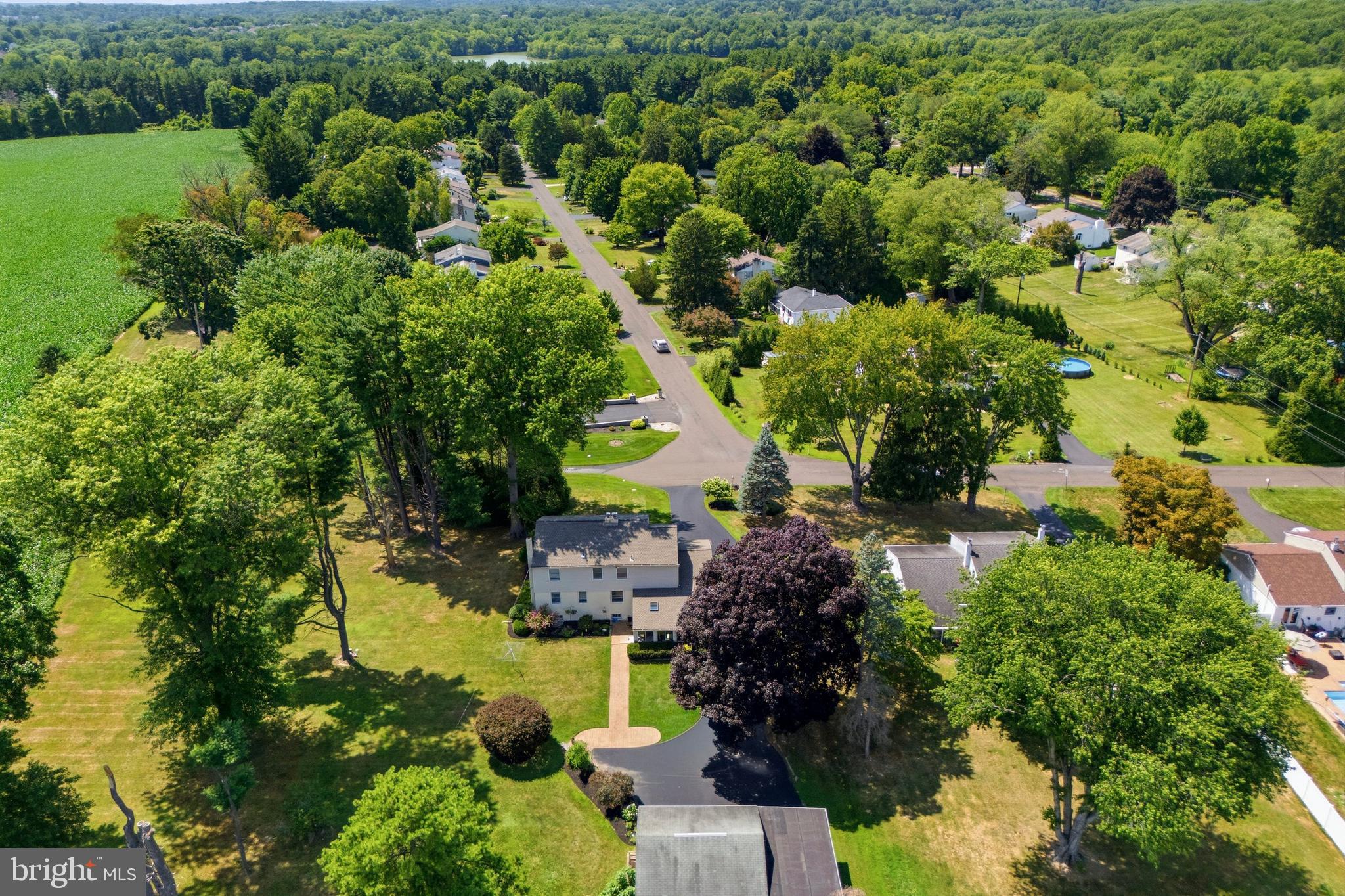 563 Broadview Road Southampton, PA 18966 - Photo 5 of 38