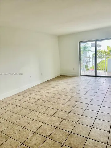 $2,000 | 395 Northeast 21st Street, Unit 303, Miami, FL 33137