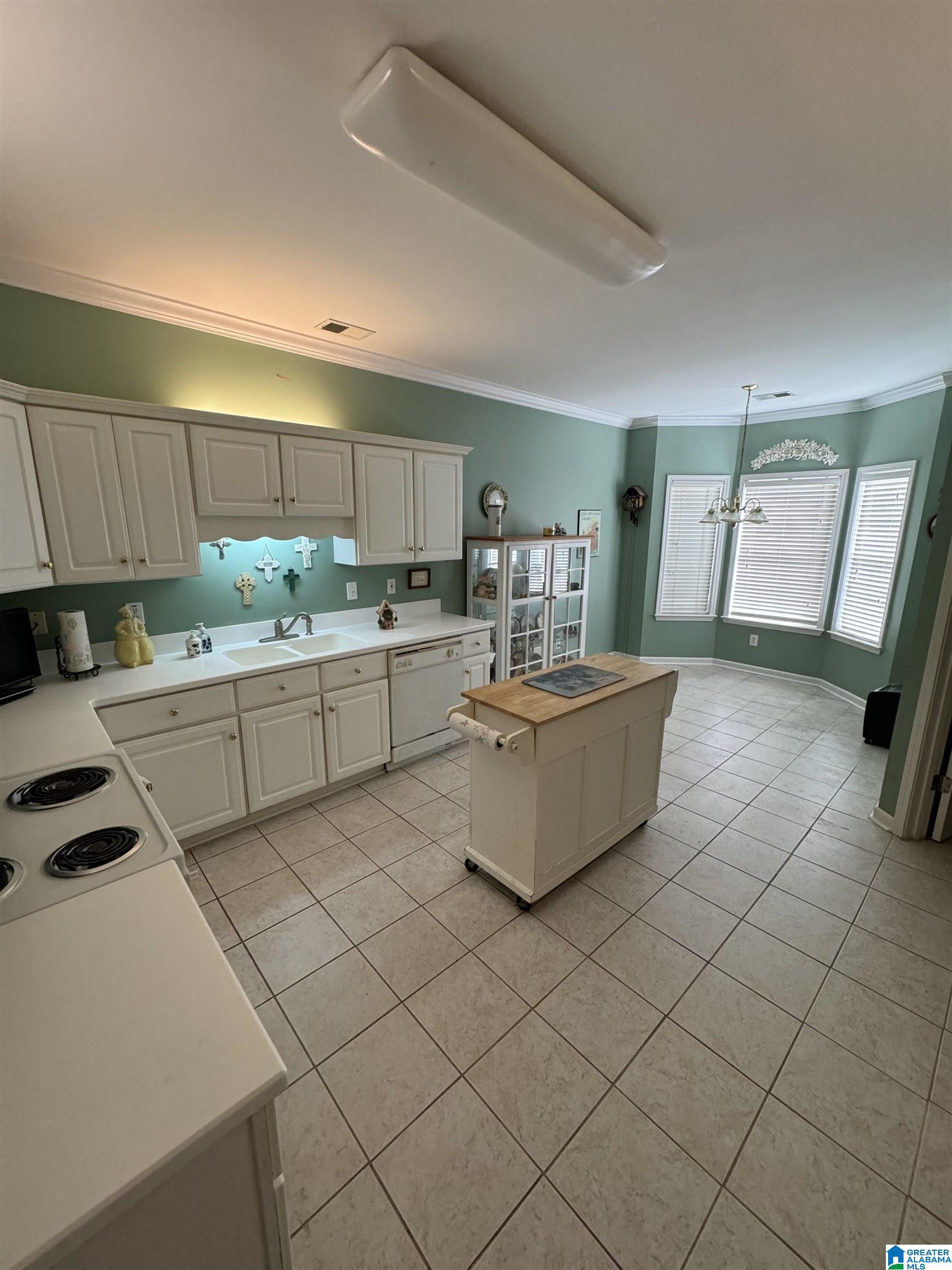 6917 Rowan Springs Circle Leeds, AL 35094 - Photo 9 of 16