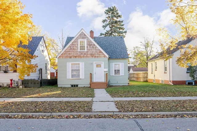 $203,000 | 1024 12th Avenue South, St. Cloud, MN 56301