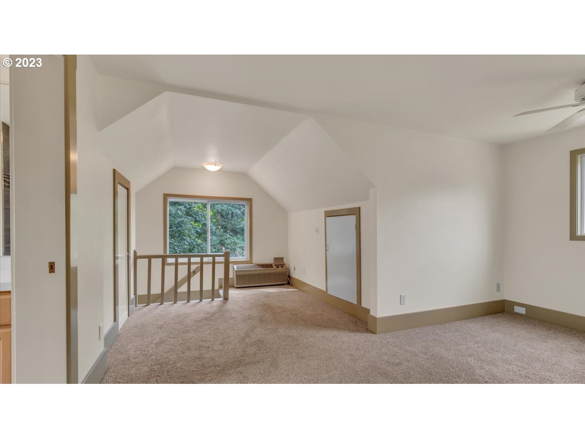 1318 15th Street Oregon City, OR 97045 - Photo 17 of 38