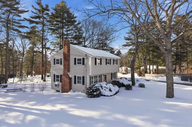 $675,000 | 276 Pond Street, Franklin, MA 02038