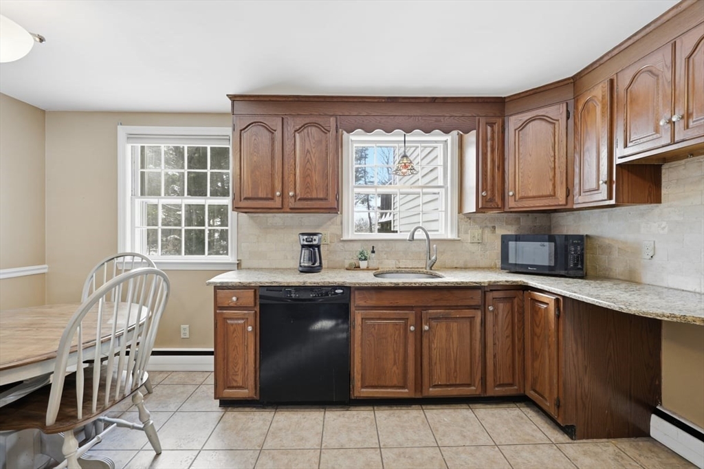 276 Pond Street Franklin, MA 02038 - Photo 4 of 42