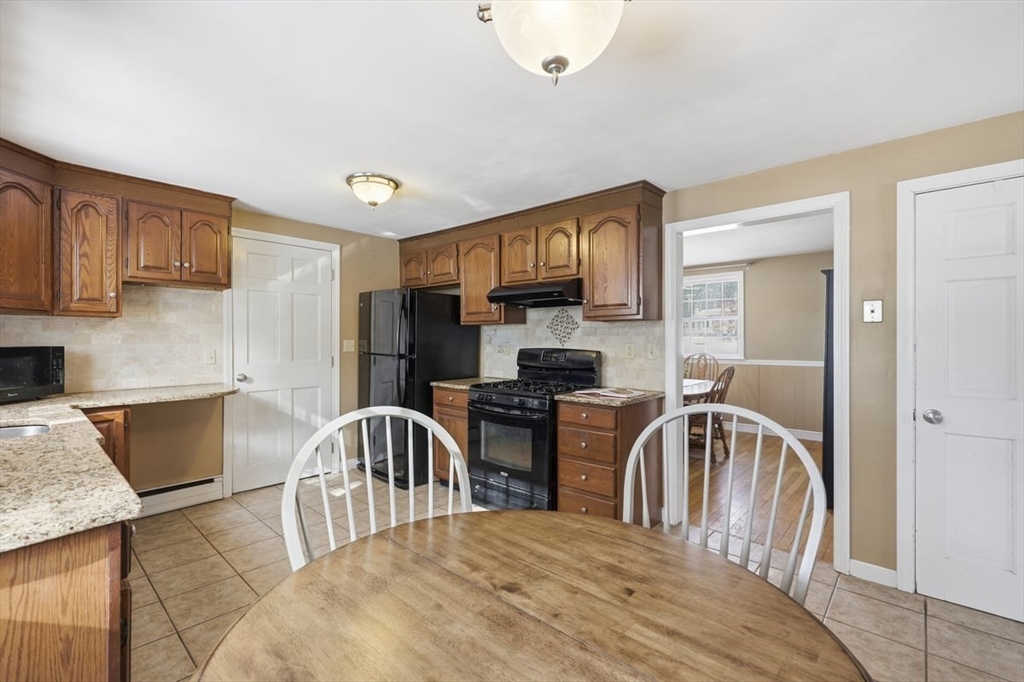 276 Pond Street Franklin, MA 02038 - Photo 7 of 42