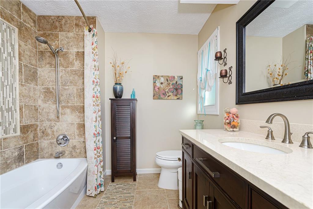 13412 Nottingham Road Fishers, IN 46038 - Photo 18 of 23 Gallery Image 18