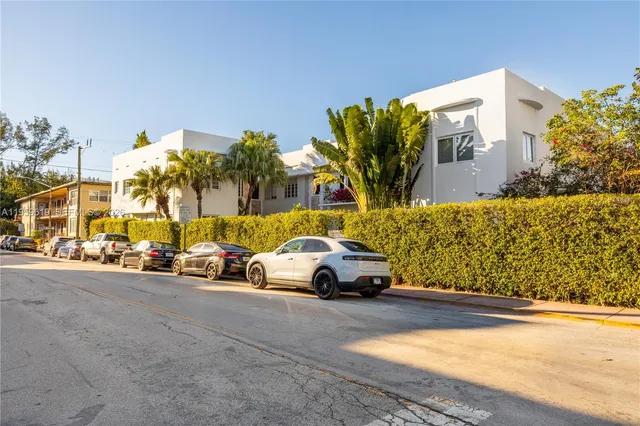 $525,000 | 711 14th Street, Unit 4, Miami Beach, FL 33139