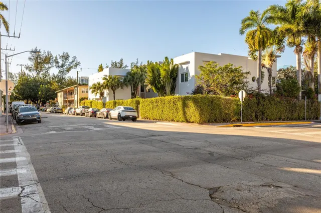 $525,000 | 711 14th Street, Unit 4, Miami Beach, FL 33139