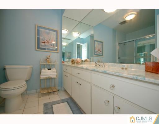 5 Vince Road Somerset, NJ 08873 - Photo 8 of 10 Gallery Image 8