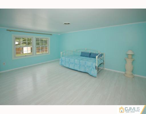 5 Vince Road Somerset, NJ 08873 - Photo 10 of 10 Gallery Image 10