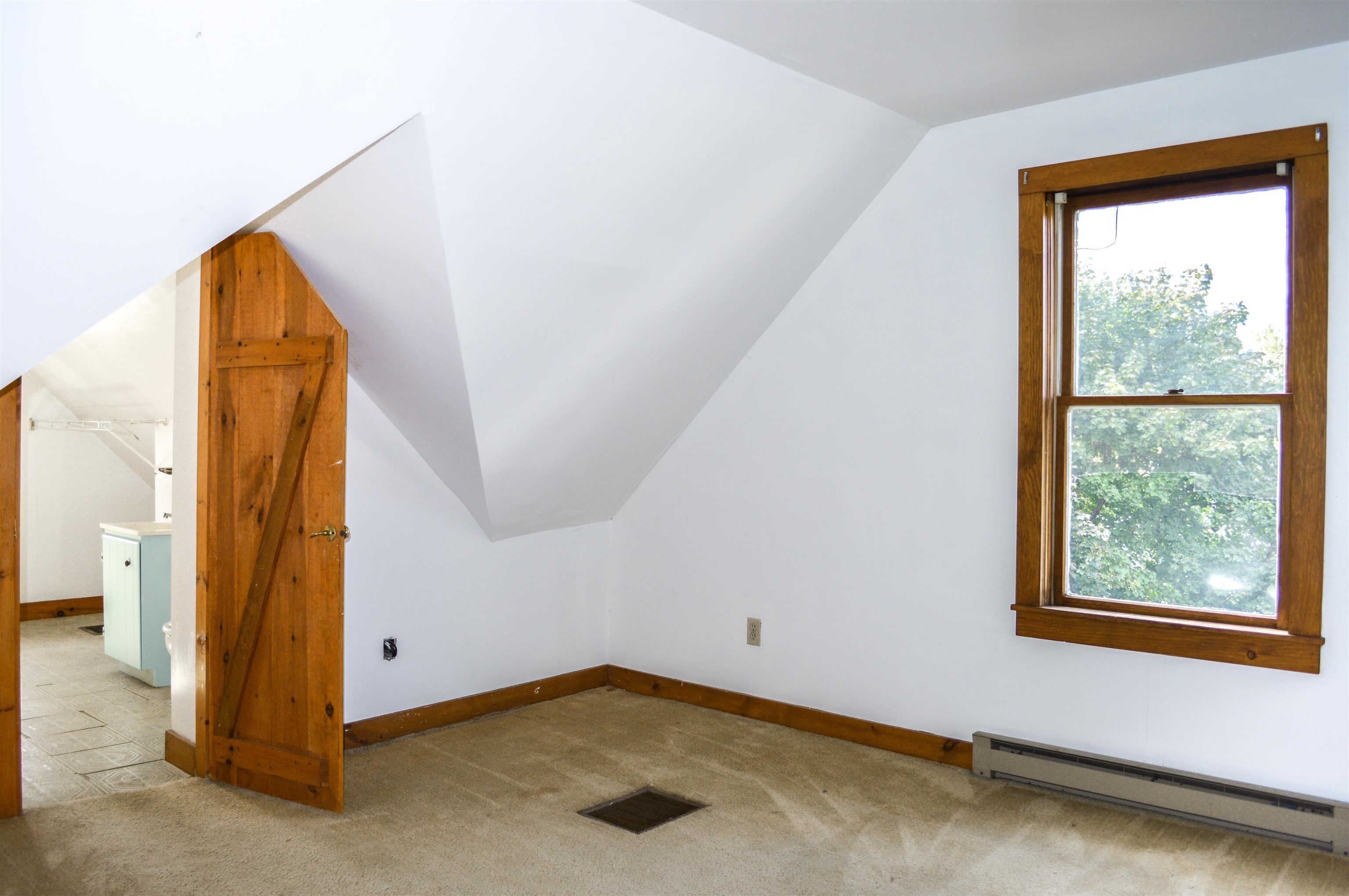 22 Fairview Street Keene, NH 03431 - Photo 5 of 29