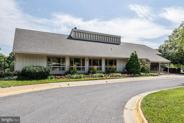 $394,900 | 19037 Capehart Drive, Gaithersburg, MD 20886