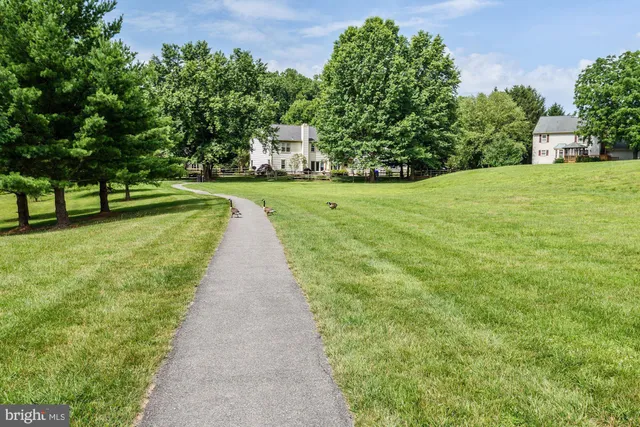 $394,900 | 19037 Capehart Drive, Gaithersburg, MD 20886