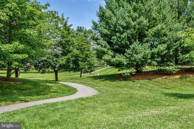 $394,900 | 19037 Capehart Drive, Gaithersburg, MD 20886