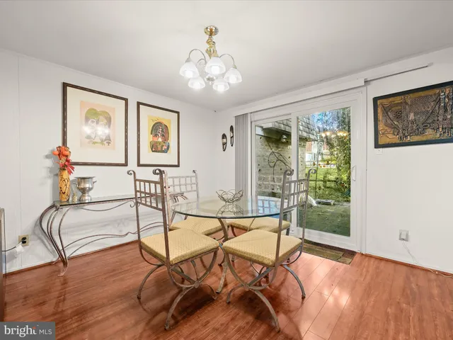 a view of a livingroom and dining room