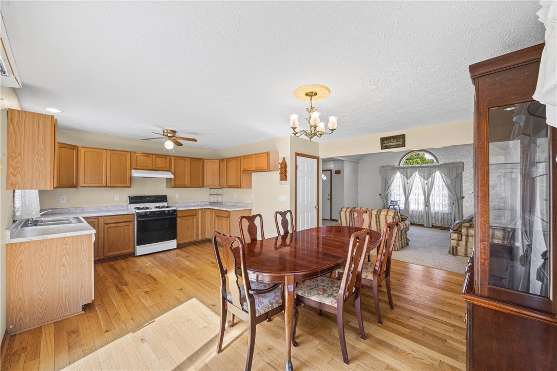 750 Close Circle Webster, NY 14580 - Photo 11 of 50