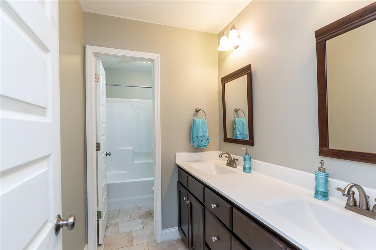 3916 Pecan Grove Road Zebulon, NC 27597 - Photo 25 of 30 2nd Floor Full Bath