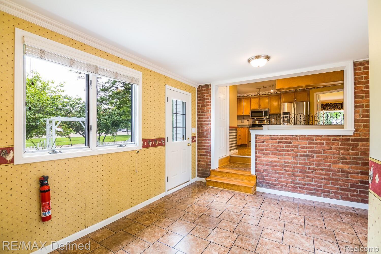 228 North Hill Circle Rochester, MI 48307 - Photo 21 of 43 228 N Hill Cir (44).jpg