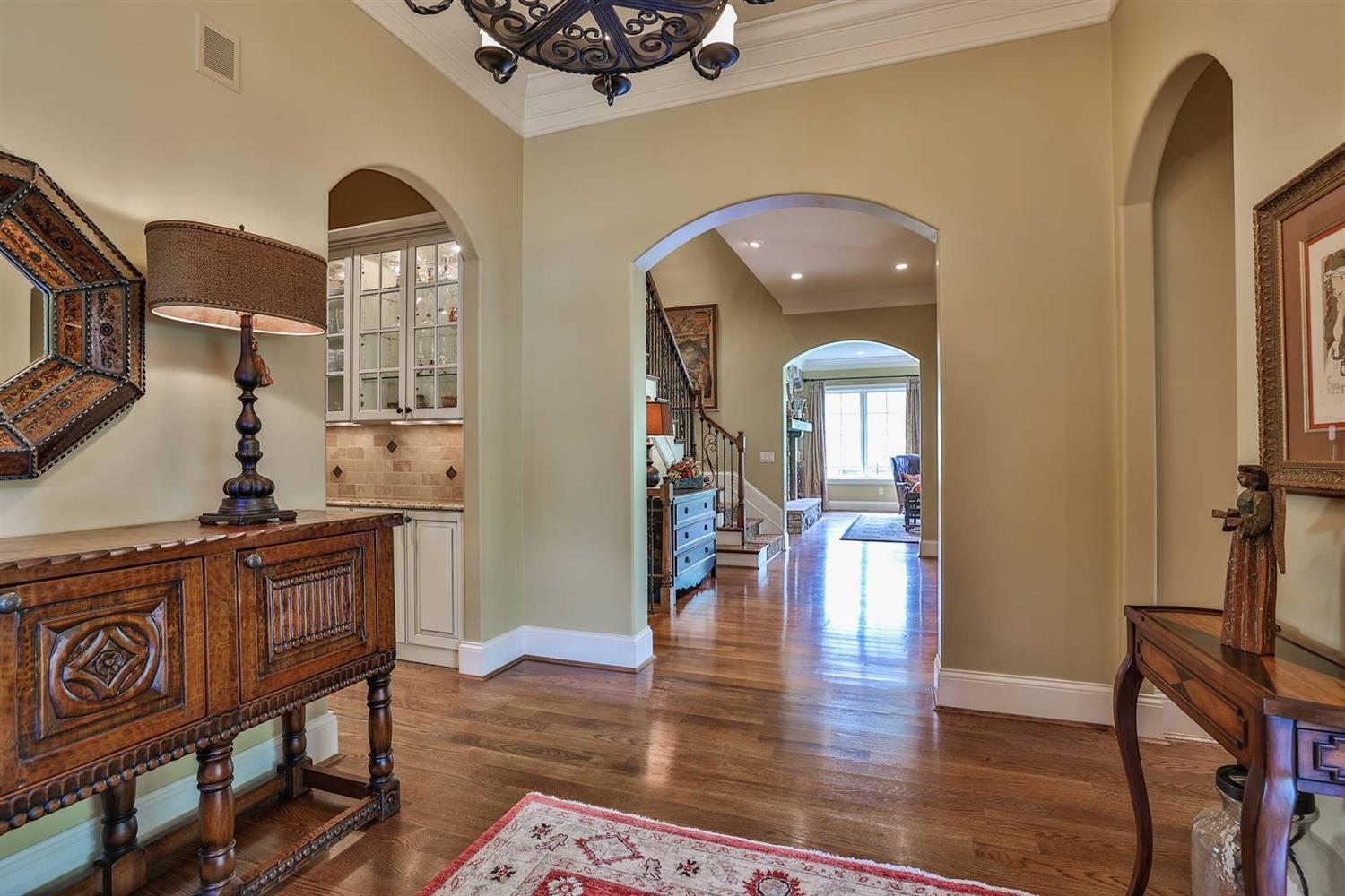 7813 Shawnee Run Road Cincinnati, OH 45243 - Photo 5 of 47