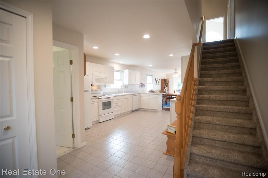 4470 Clifford Road Brighton, MI 48116 - Photo 2 of 30 4470 Clifford-5.jpg