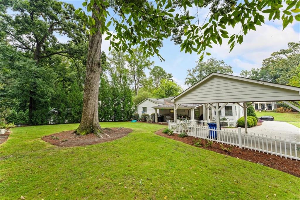 2838 North Thompson Road Northeast Atlanta, GA 30319 - Photo 4 of 9 Gallery Image 4