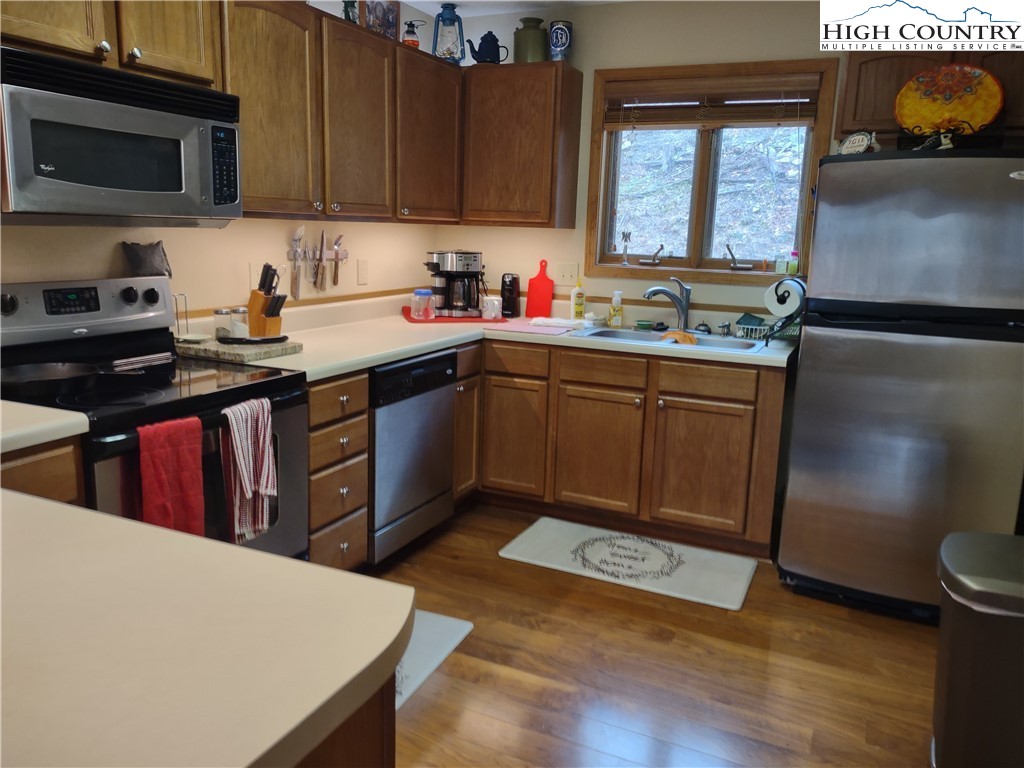 201 Locust Ridge Road Beech Mountain, NC 28604 - Photo 5 of 22 Gallery Image 5