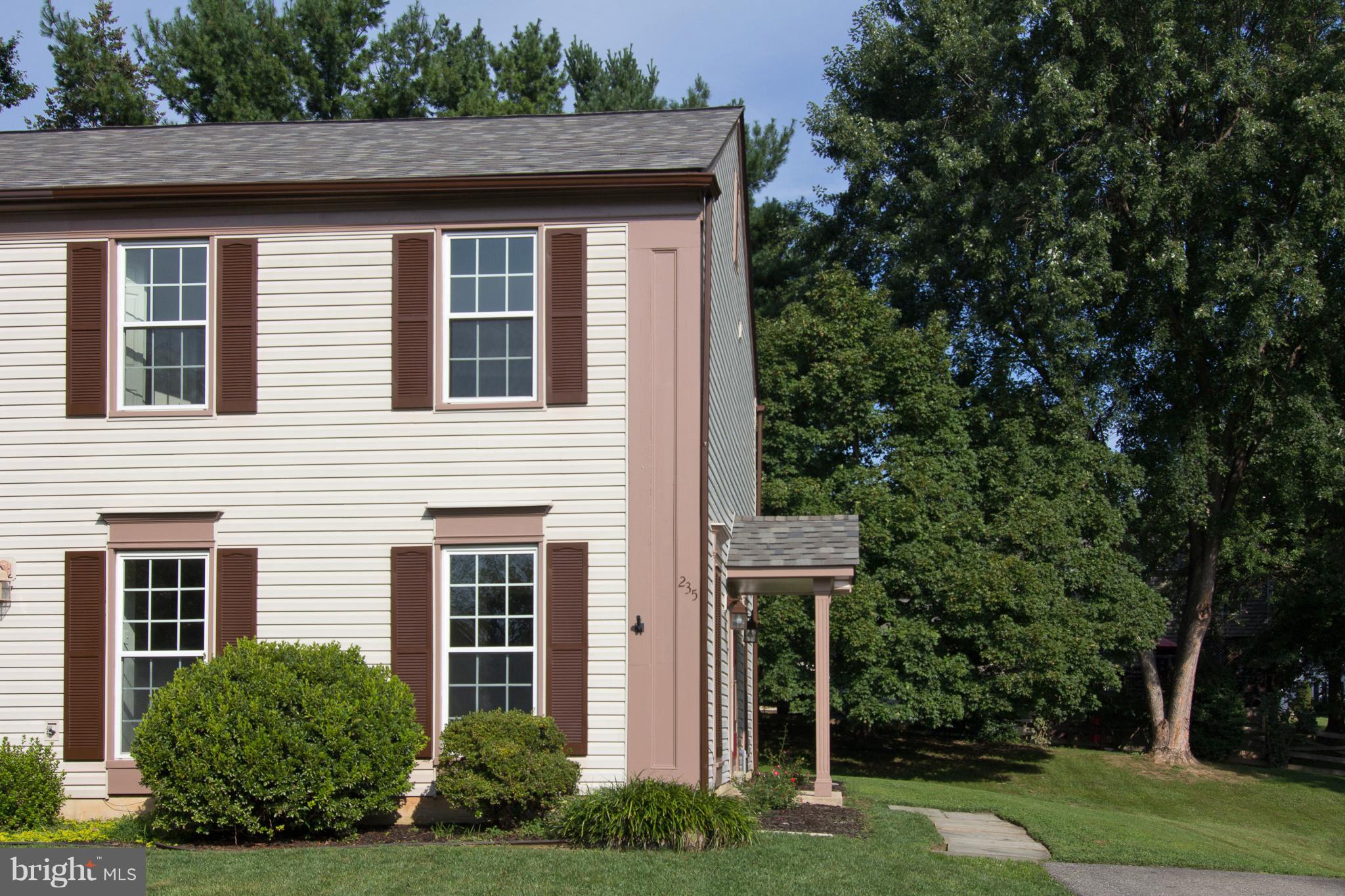235 Perrywinkle Lane Gaithersburg, MD 20878 - Photo 2 of 26 Exterior (Front)