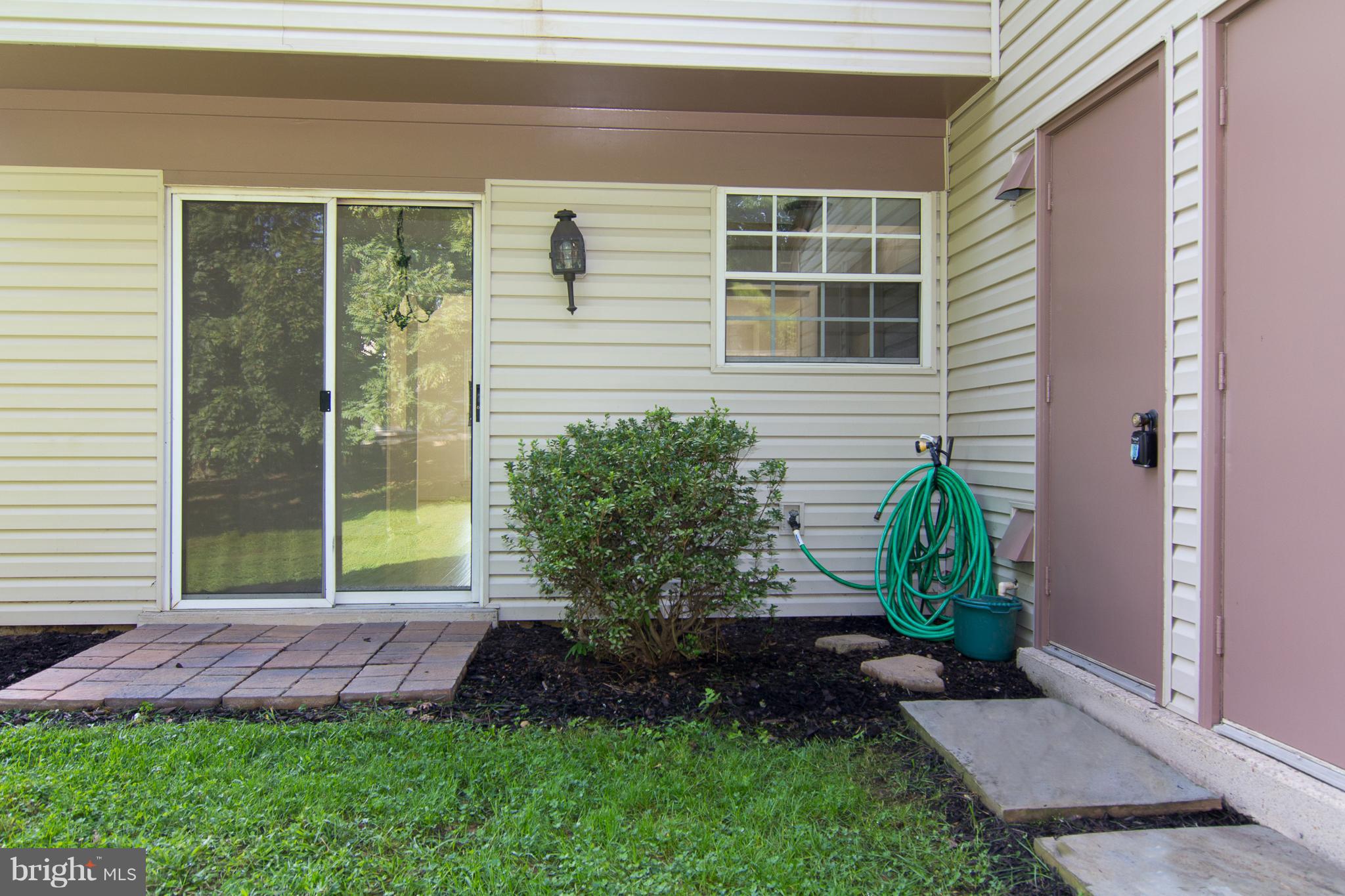 235 Perrywinkle Lane Gaithersburg, MD 20878 - Photo 12 of 26 Exterior (Rear)