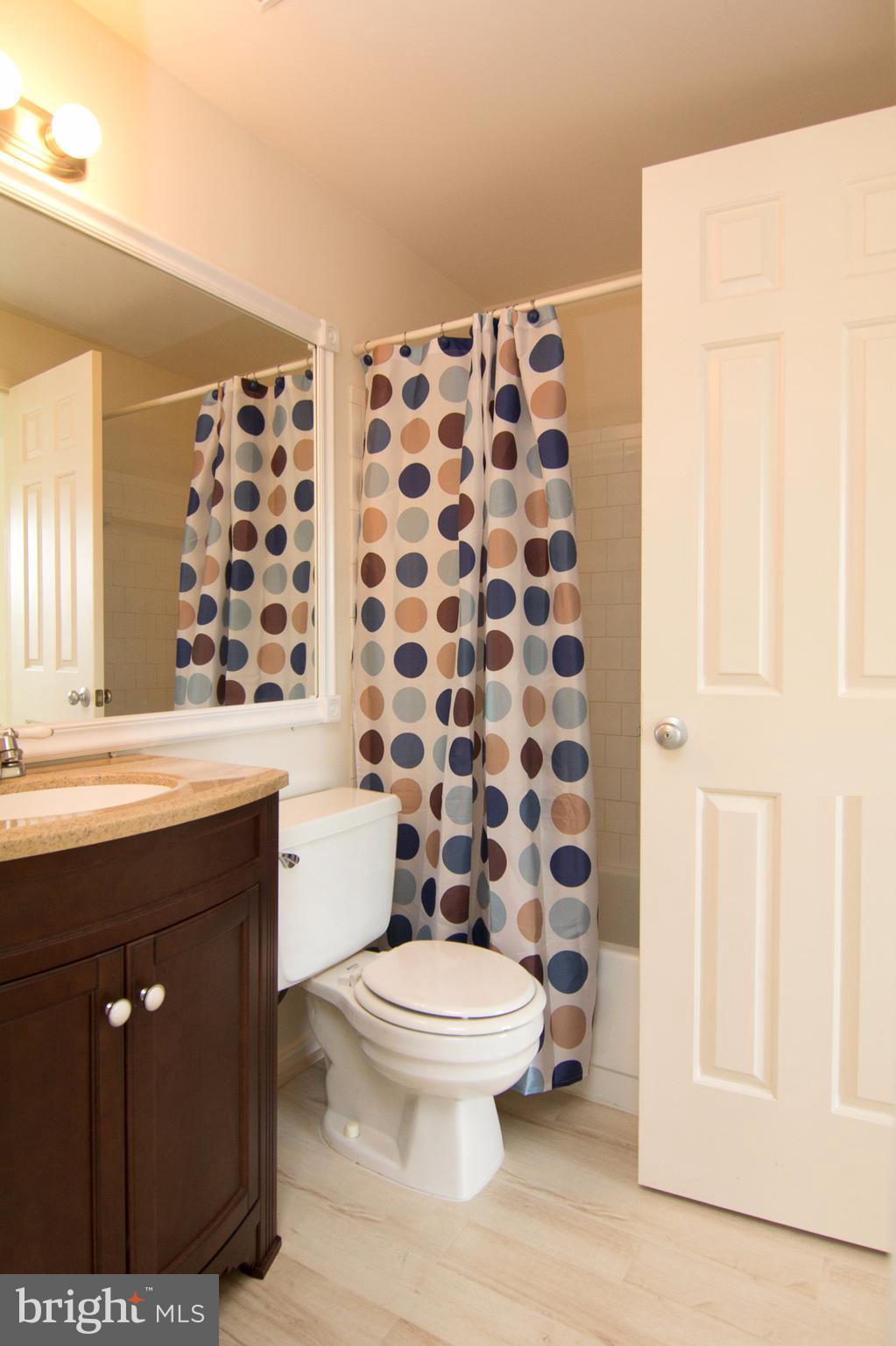 235 Perrywinkle Lane Gaithersburg, MD 20878 - Photo 21 of 26 Bath