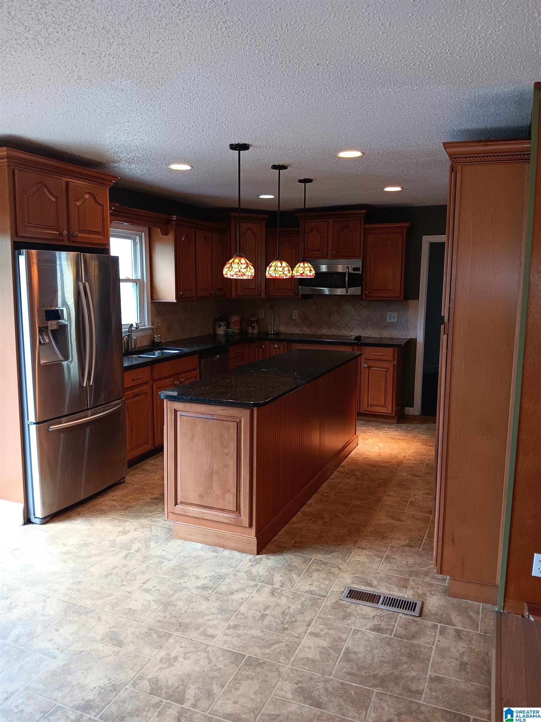 328 Sunhill Road Northwest Birmingham, AL 35215 - Photo 4 of 12