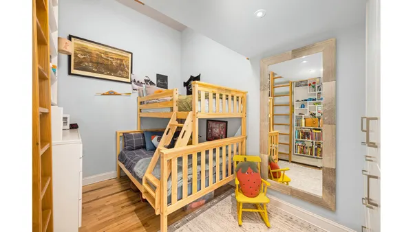 $1,850,000 | 301 5th Avenue, Unit 1R | Park Slope