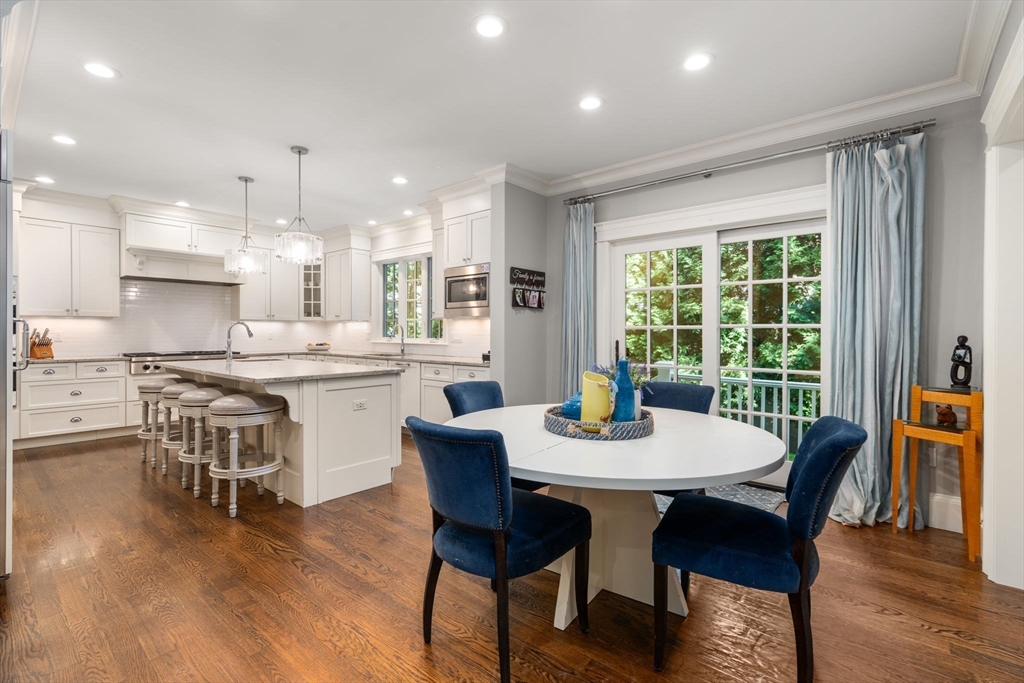 59 Cleveland Road Wellesley, MA 02481 - Photo 5 of 29