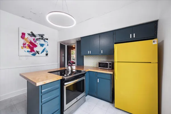 $675,000 | 819 24th Avenue Northeast, Minneapolis, MN 55418