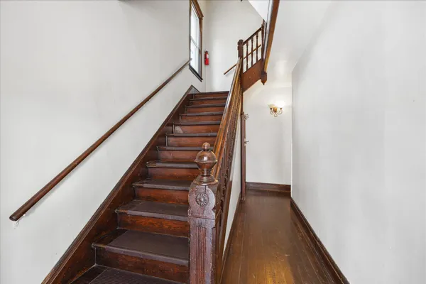 $675,000 | 819 24th Avenue Northeast, Minneapolis, MN 55418