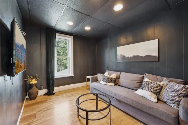 $675,000 | 819 24th Avenue Northeast, Minneapolis, MN 55418