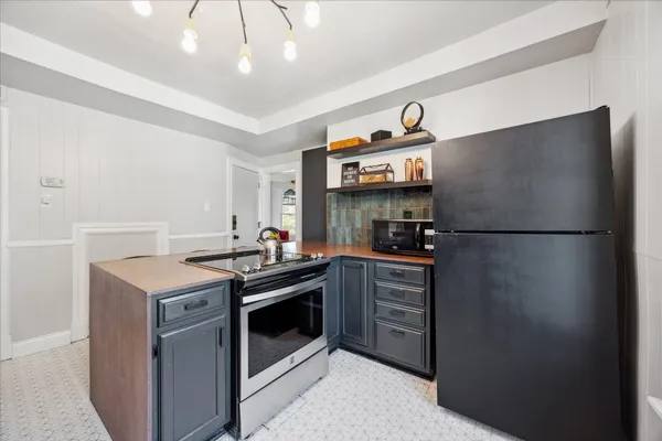 $675,000 | 819 24th Avenue Northeast, Minneapolis, MN 55418