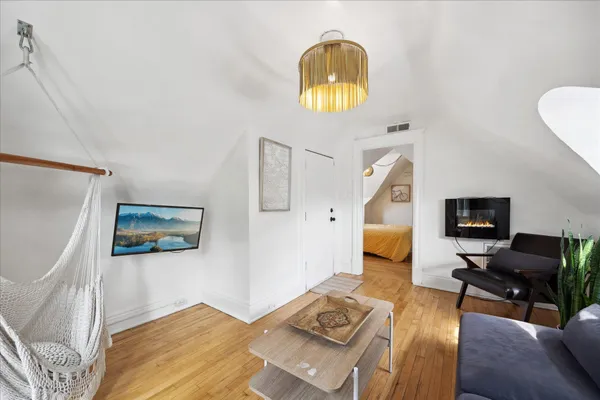 $675,000 | 819 24th Avenue Northeast, Minneapolis, MN 55418