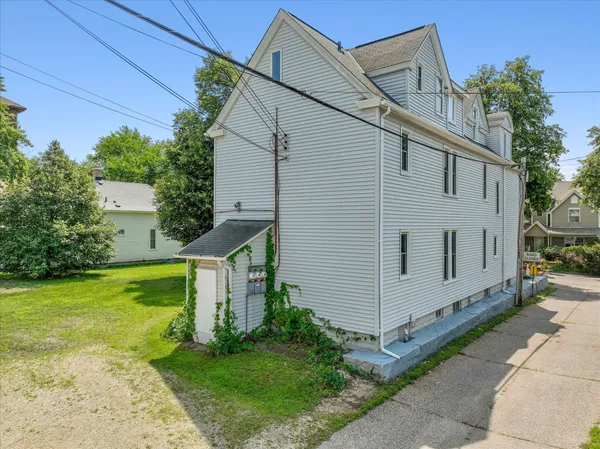 $675,000 | 819 24th Avenue Northeast, Minneapolis, MN 55418