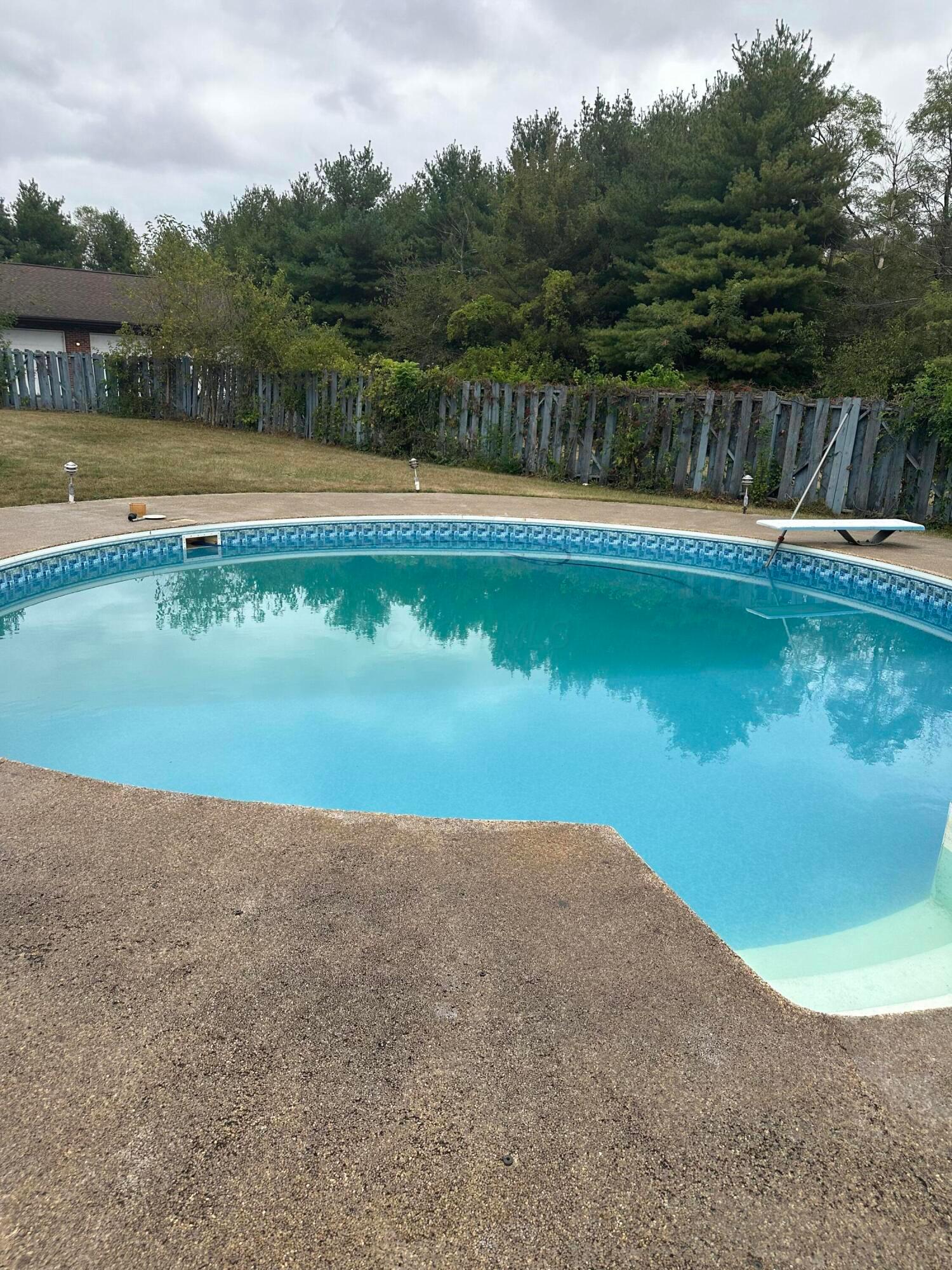 602 Hibbs Road Grove City, OH 43123 - Photo 47 of 50 PoolNewLner