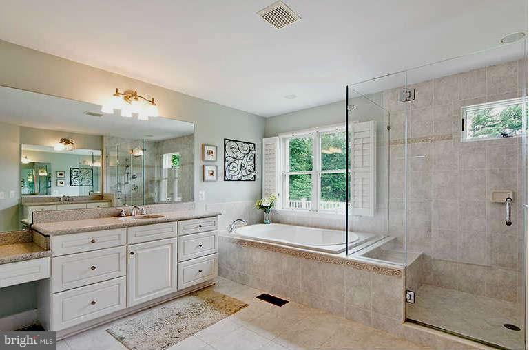 9605 Atwood Road Vienna, VA 22182 - Photo 14 of 30 Bath Master