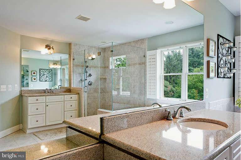 9605 Atwood Road Vienna, VA 22182 - Photo 15 of 30 Bath Master