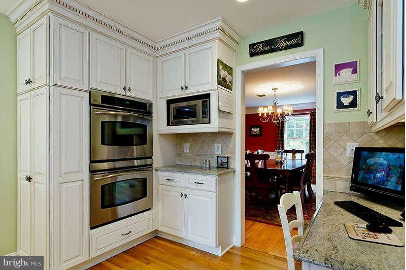 9605 Atwood Road Vienna, VA 22182 - Photo 8 of 30 Kitchen