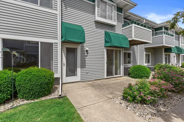 $185,000 | 6755 Mariner Drive, Unit 7, Mount Pleasant, WI 53406