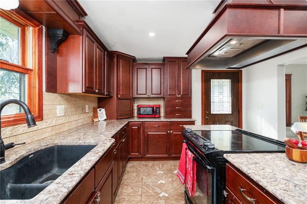 3019 Pawnee Road Ottawa, KS 66067 - Photo 18 of 75