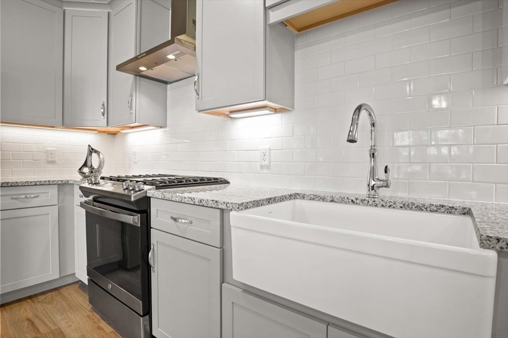 57 Long Point Road, Unit 203 Lakeville, MA 02347 - Photo 4 of 36 Gallery Image 4