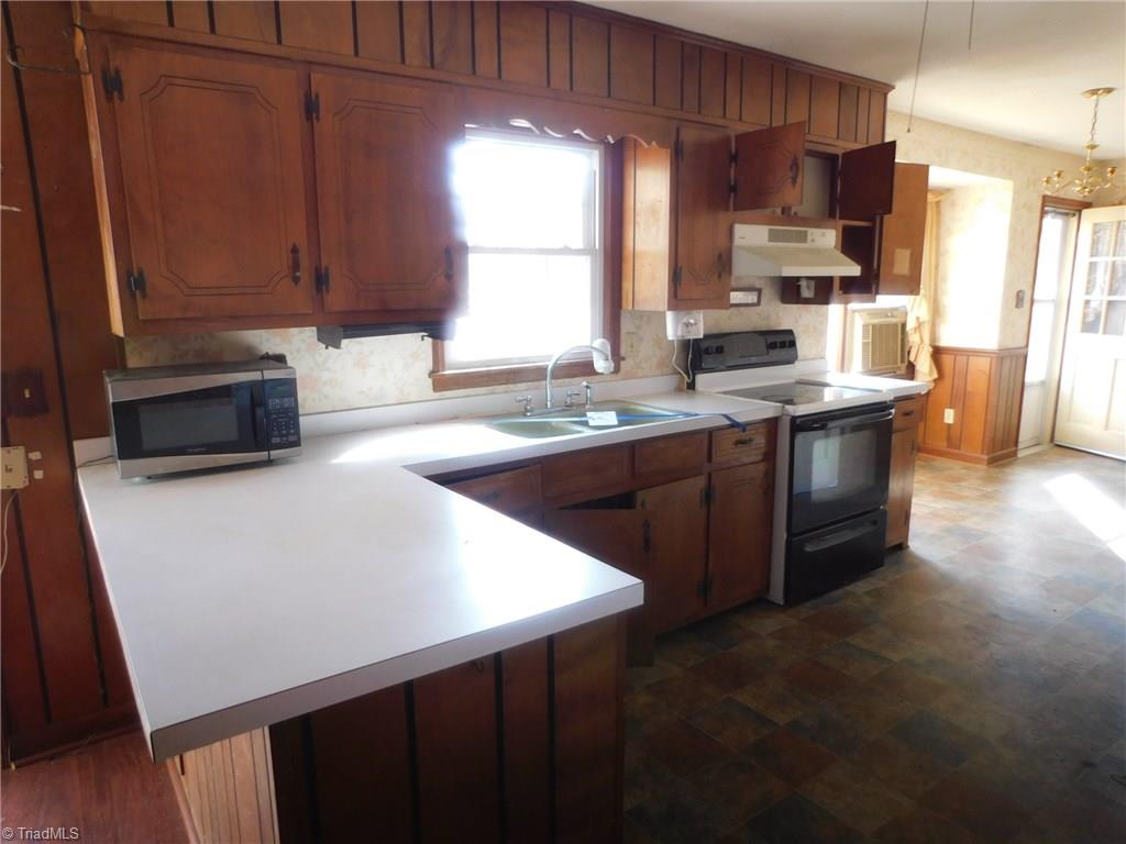 1058 Atwater Road Burlington, NC 27217 - Photo 11 of 14 Gallery Image 11