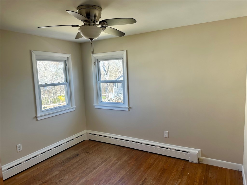 17 Pound Road Westerly, RI 02891 - Photo 4 of 27