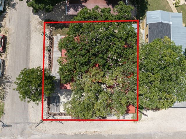 702 14th Street Bandera, TX 78003 - Photo 37 of 40