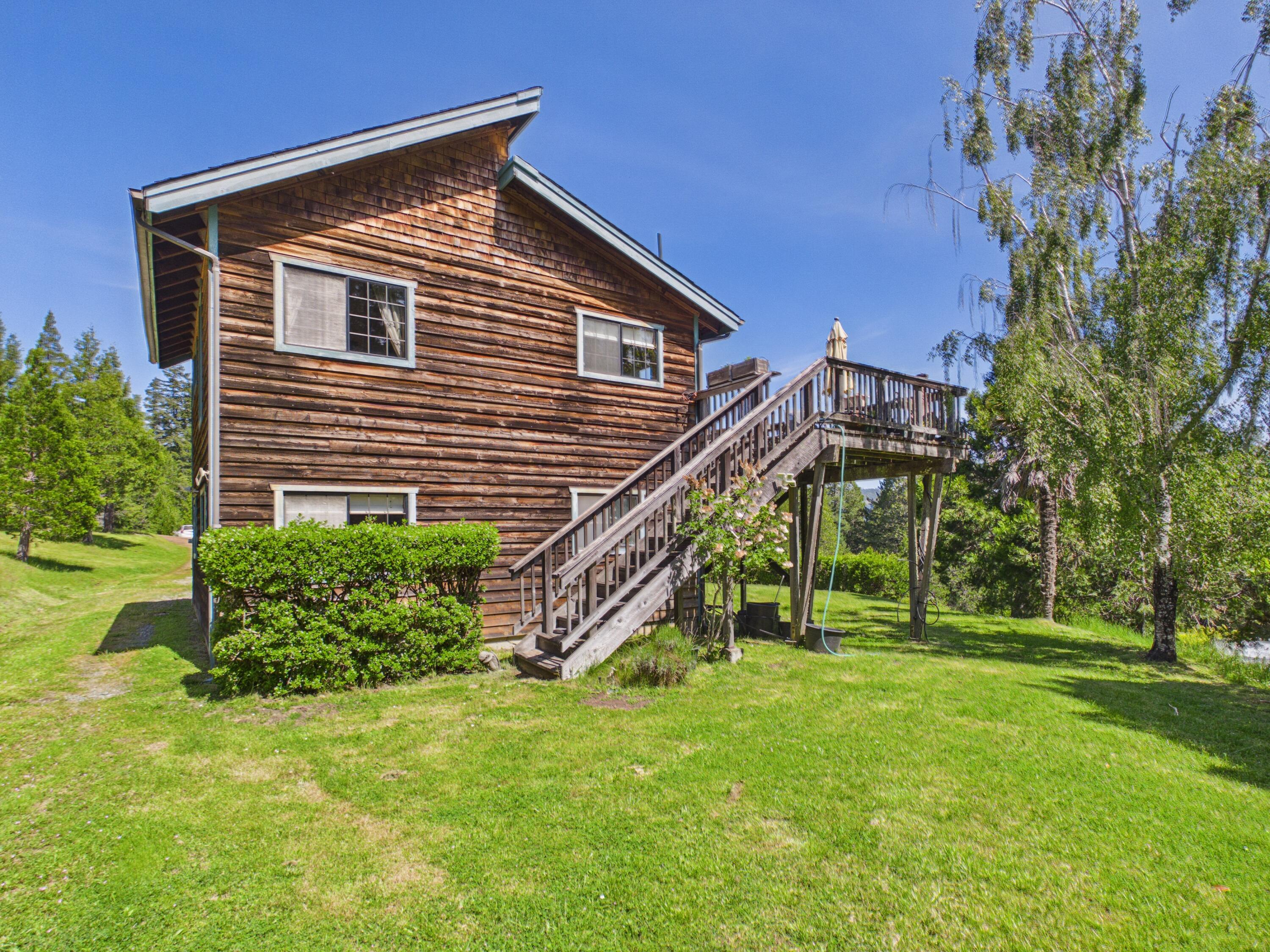 7926 Thomas Road Miranda, CA 95553 - Photo 6 of 83
